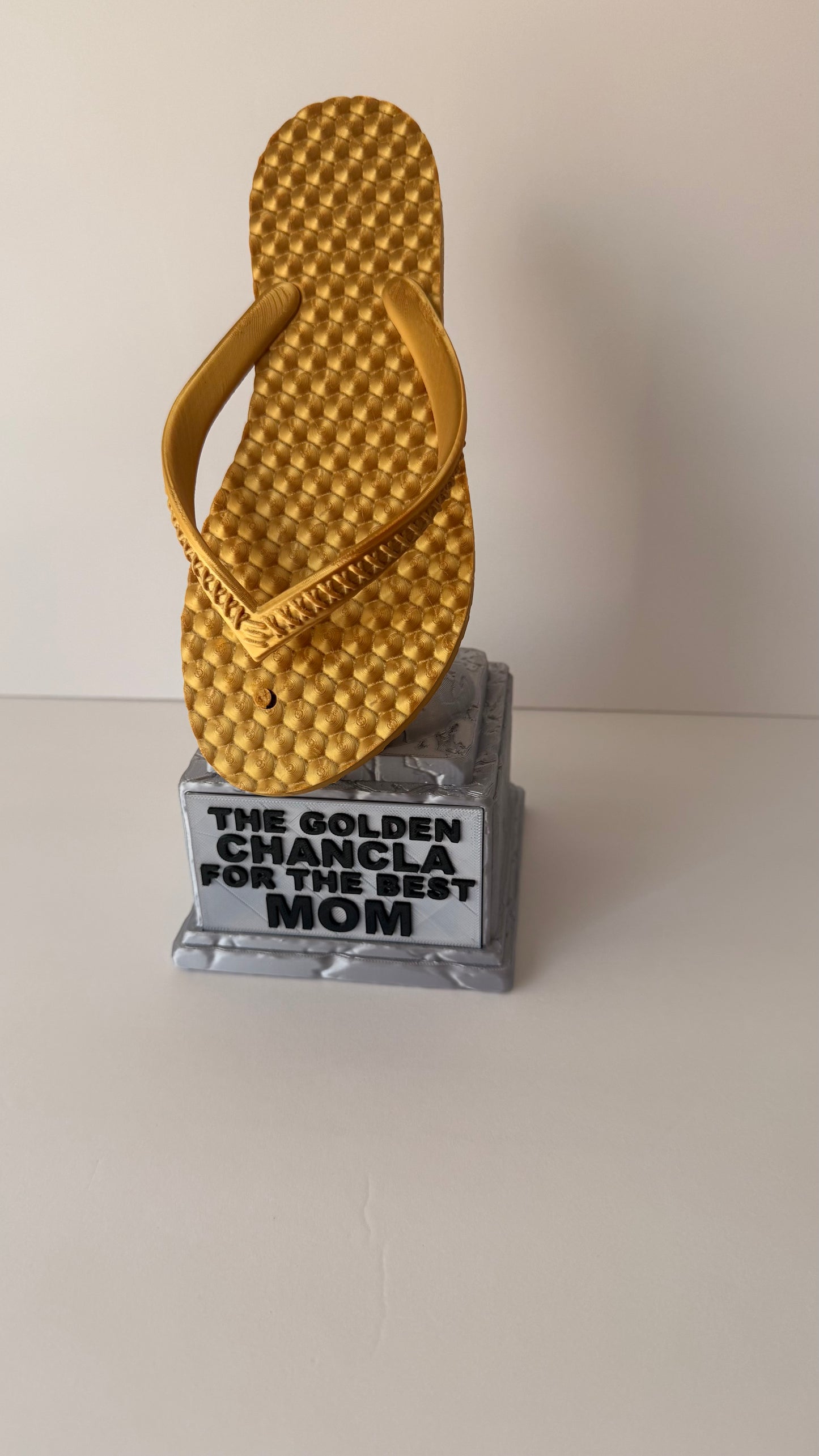 Best Mom Trophy/ Chancla Tropy